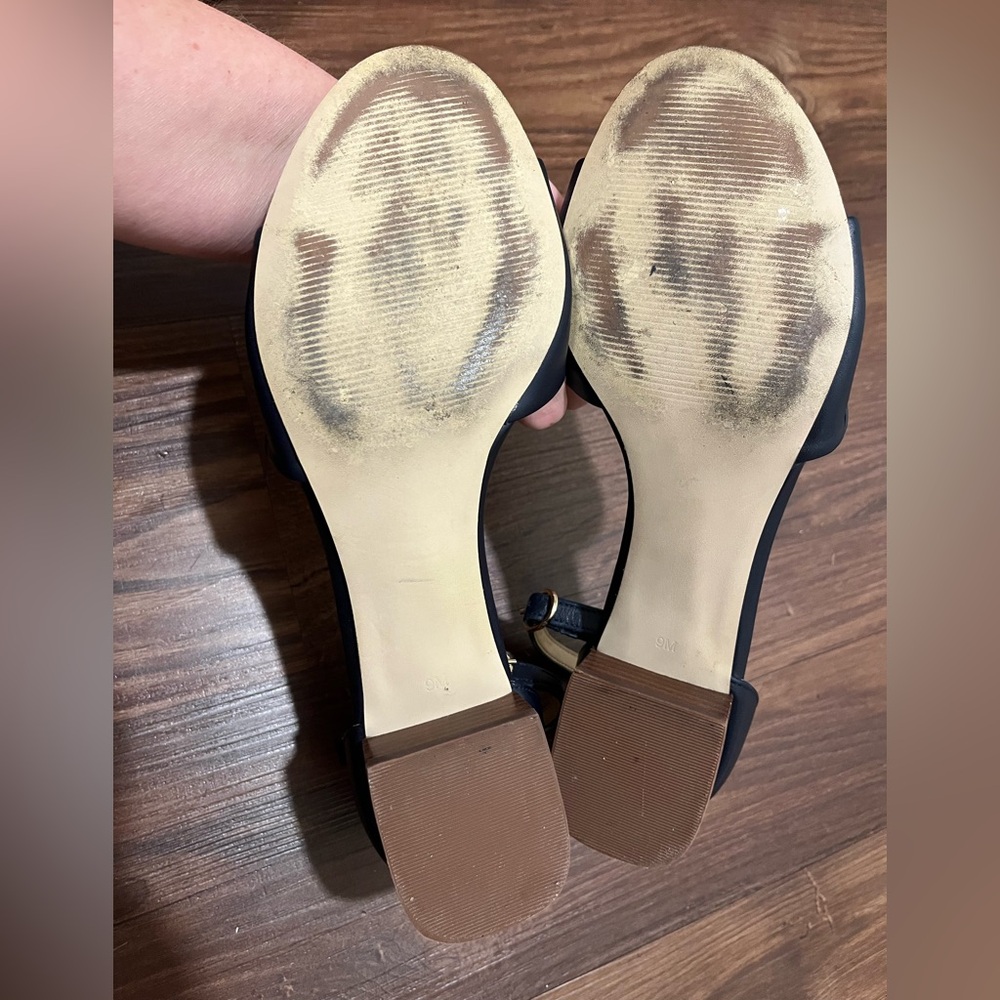 Talbots Navy Blue Sandals With Gold Toe Trim Size 9 M - Picture 8 of 8